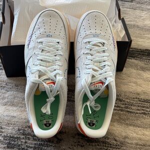 Nike Air Force 1 07 LVP sneakers size 10